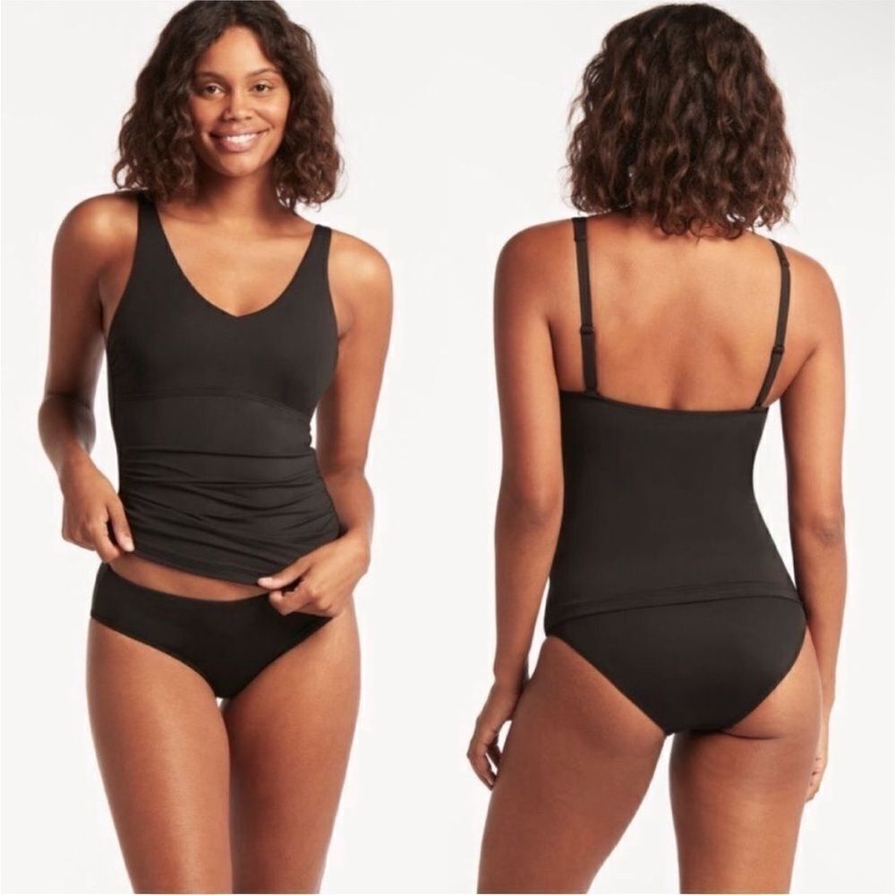 Sea level Swim NWT Eco Essentials Tank fits up to DD
Tankini in Black Size 10